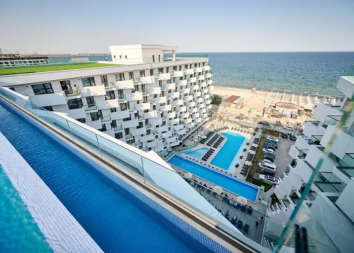 Sea Breeze Apartment In Infinity Beach Resort - Parking