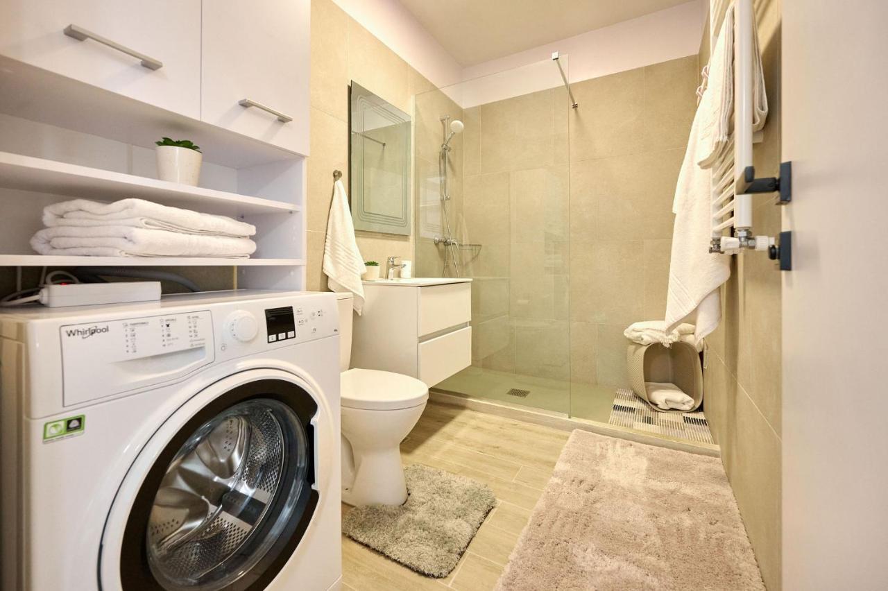 Sea Breeze In Infinity - Parking Apartment Mamaia